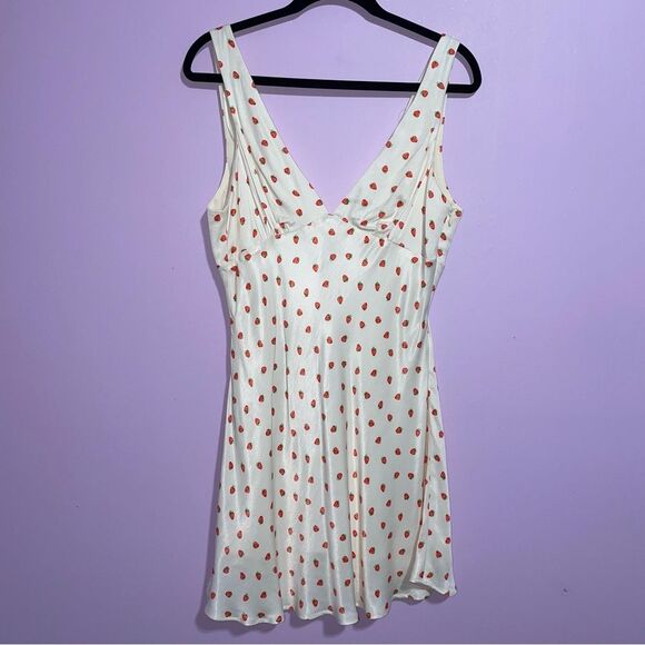 NEW Zara Strawberry Print Mini Dress Women Size L Satin Babydoll Soft Girl Flirt - Picture 2 of 11